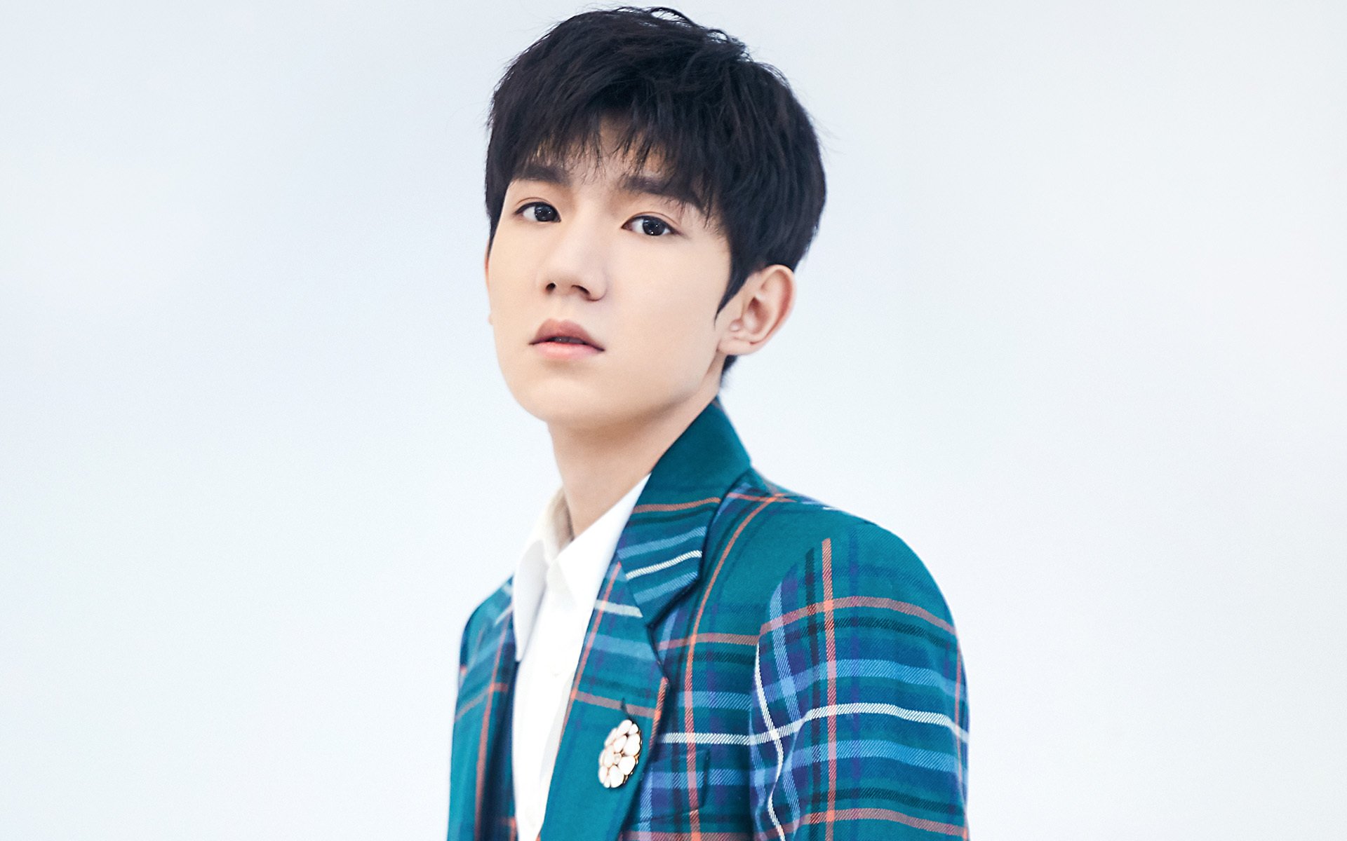 “英超最后几轮：谁能笑到最后？”，英超最后几名降级