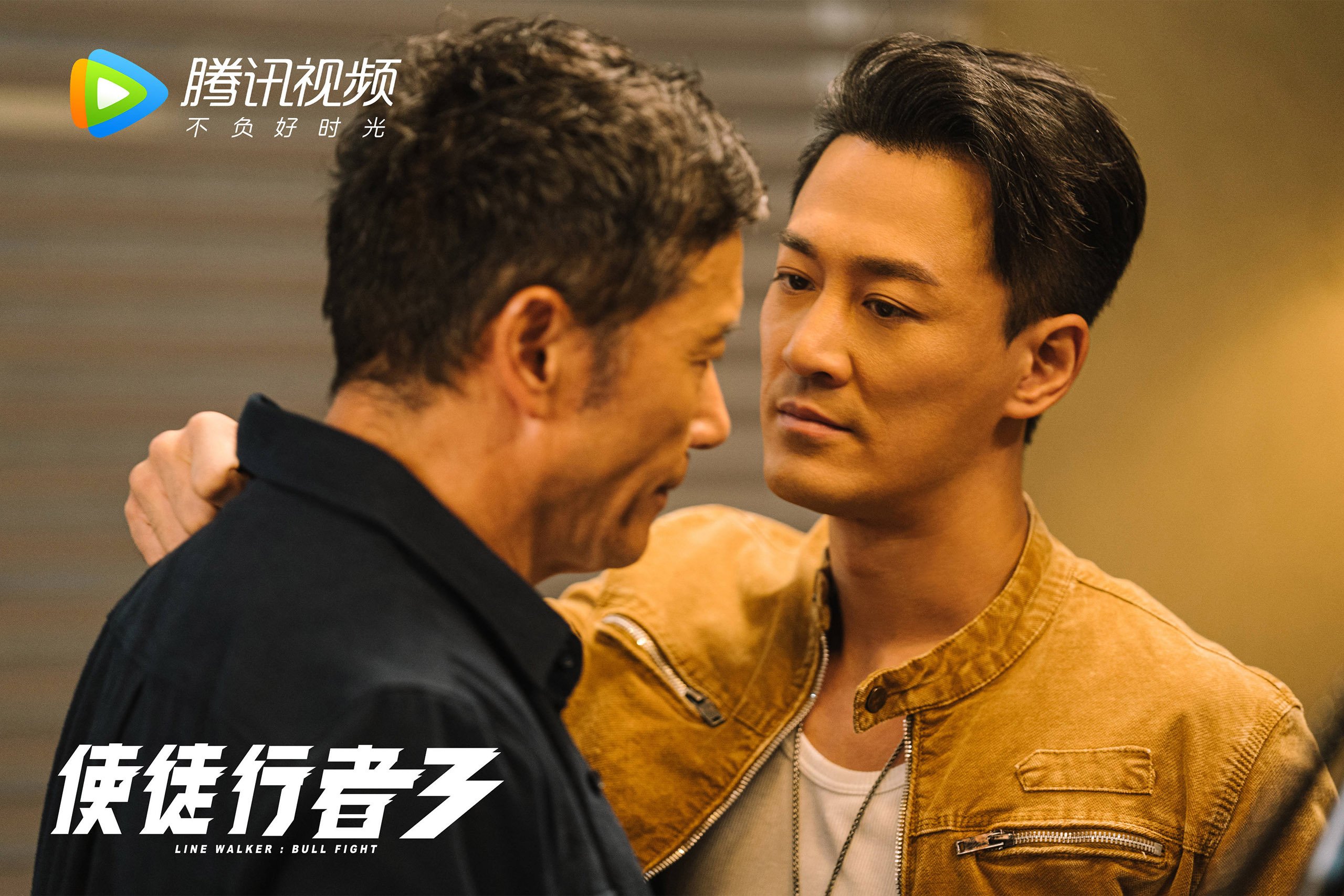 意大利骑手弗洛尔·德·温内在2024年欧洲三项赛锦标赛中以“Thunder”马匹获得个人铜牌,表现出色。