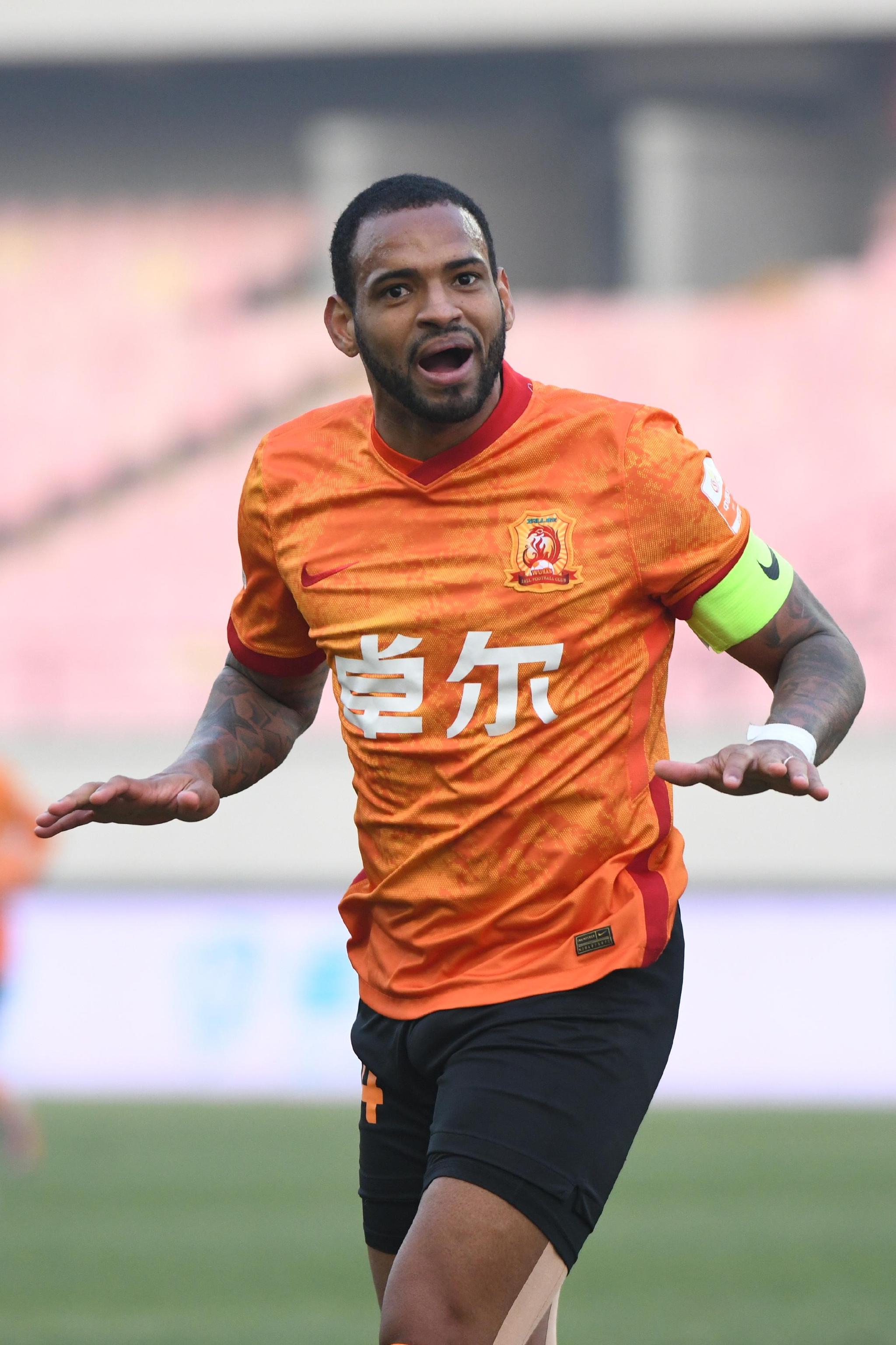 关于乐鱼体育:中超裁判员职业道德建设：公正执法与廉洁自律的信息