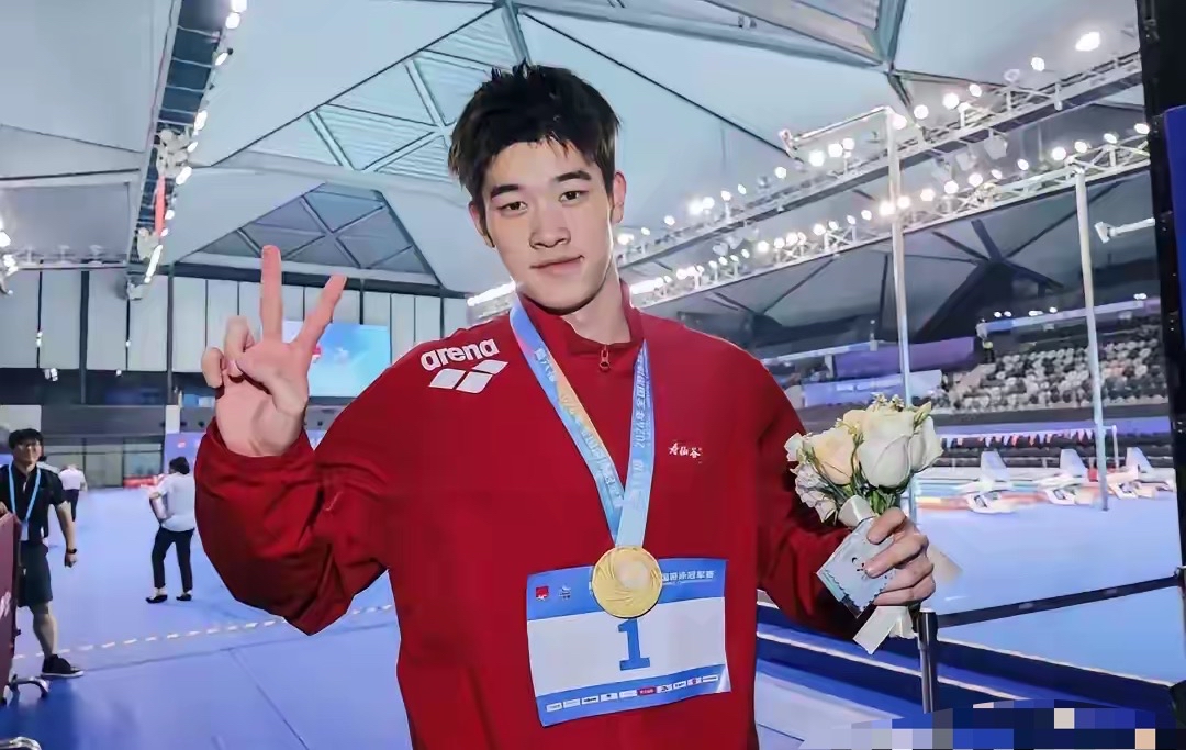 乐鱼体育:体育颁奖典礼，表彰体育杰出贡献的简单介绍